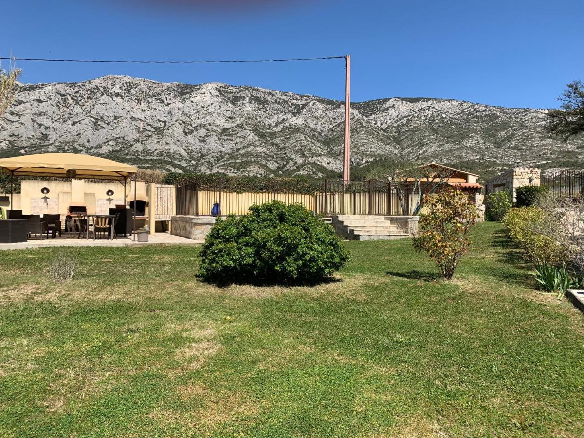 Studio Au Pied De La Ste Victoire Puyloubier Kültér fotó